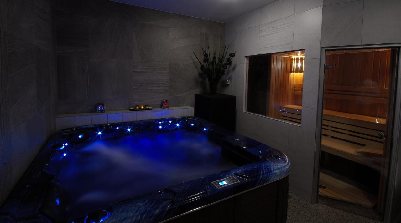Adeba Hotel photo