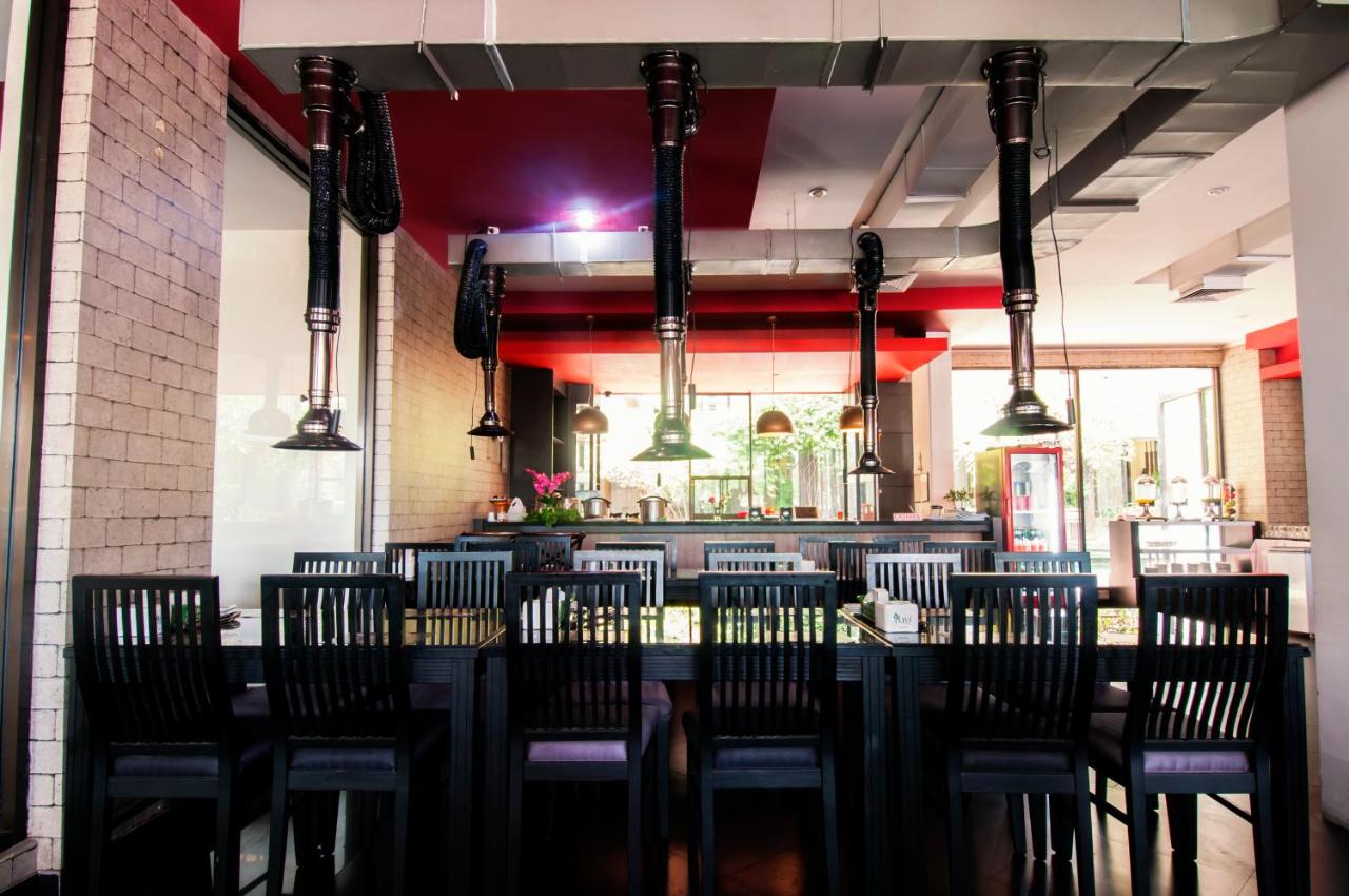 100 Sunset Kuta Hotel & Ballroom - 5