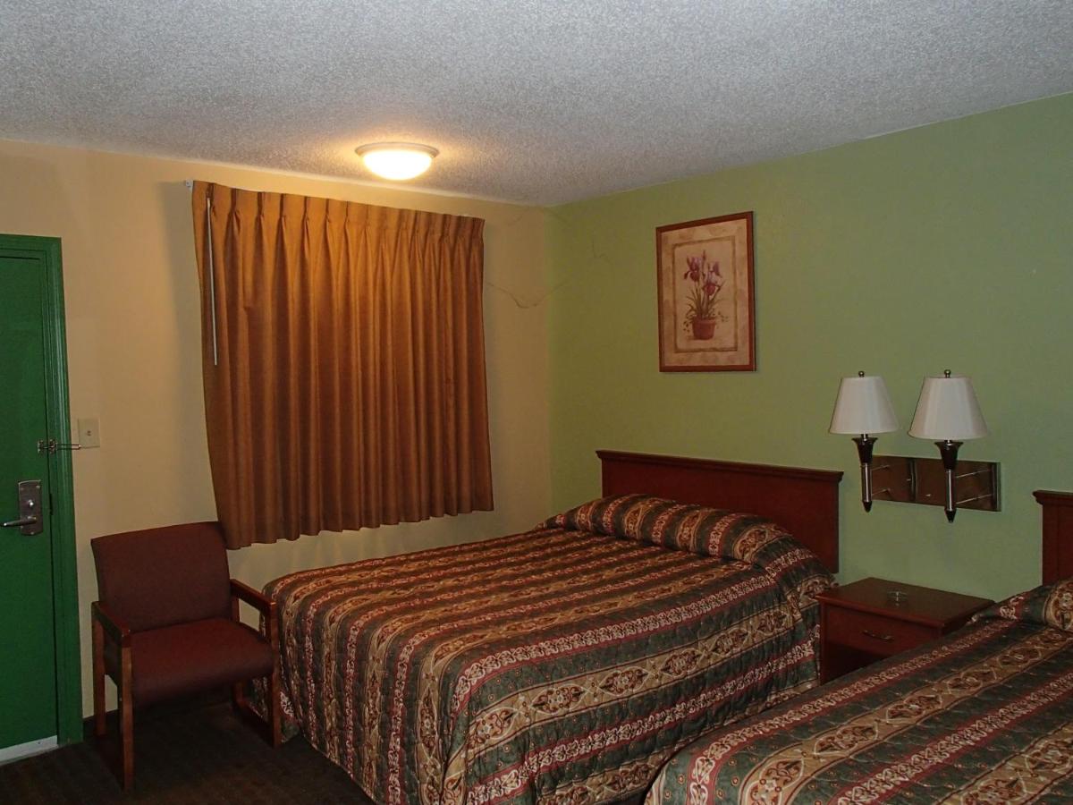 Royal Inn Of New Orleans — photo 10