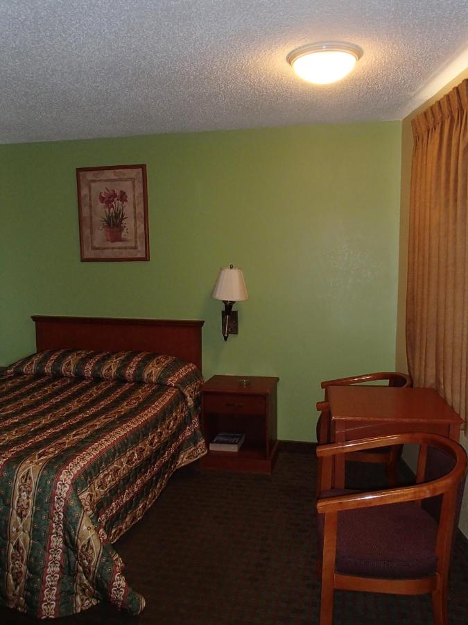 Royal Inn Of New Orleans — photo 18