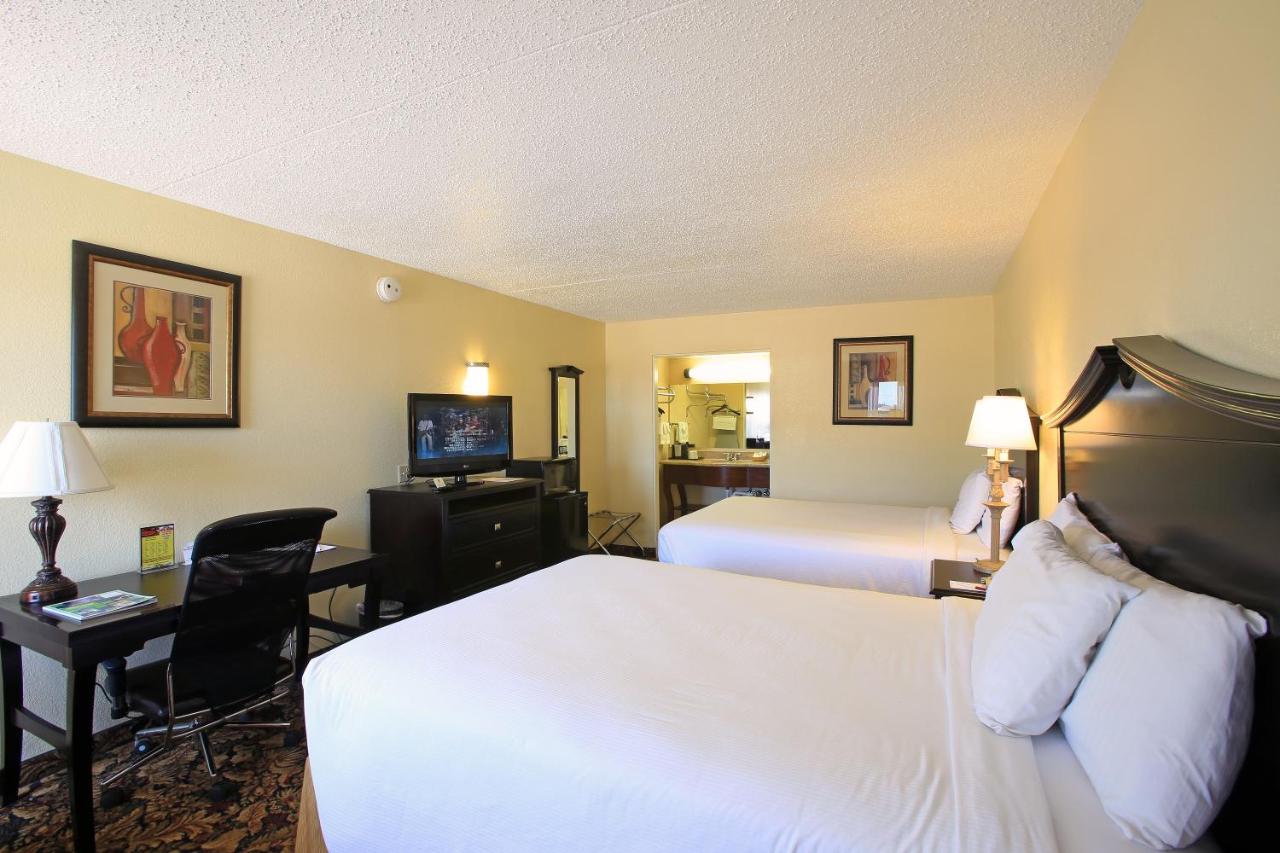 Midland Plaza Hotel — photo 15