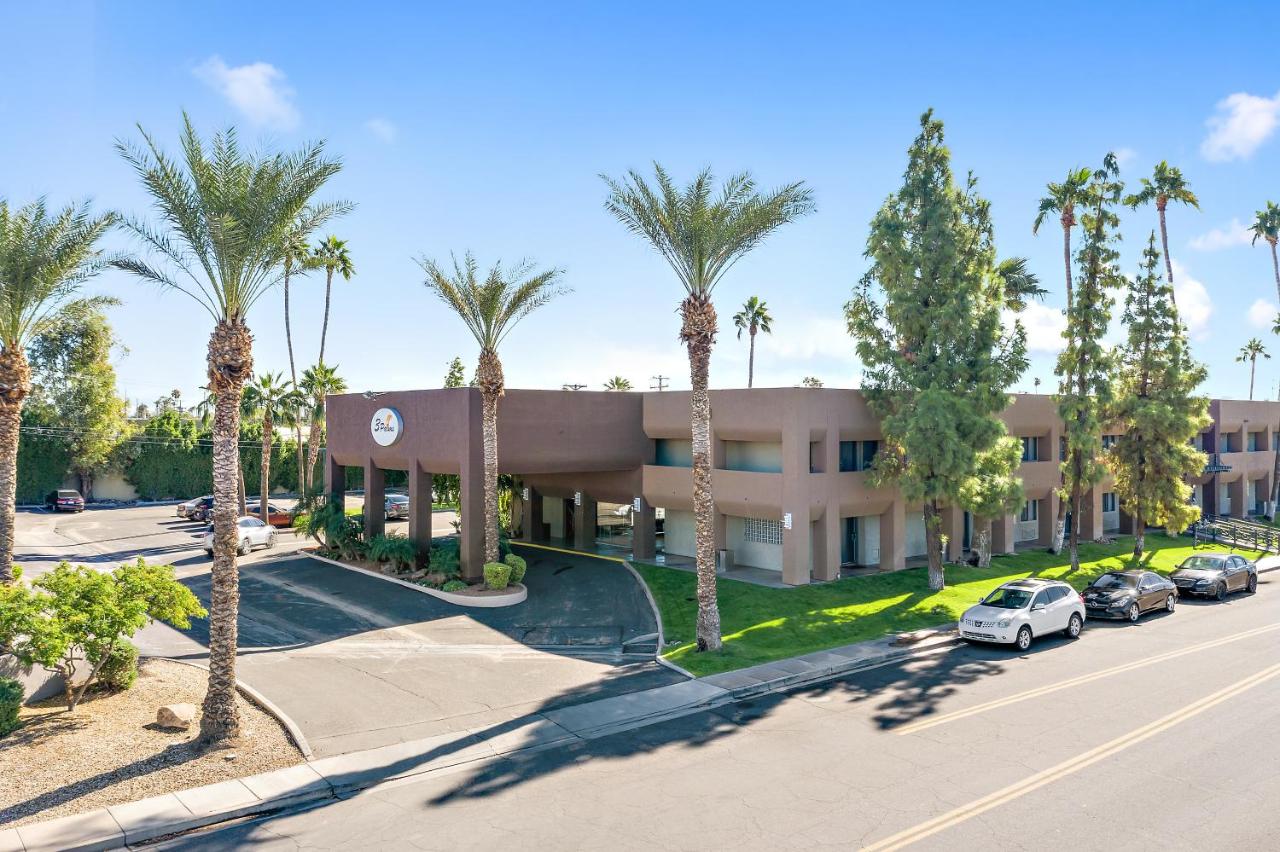 Palms Motel — photo 15