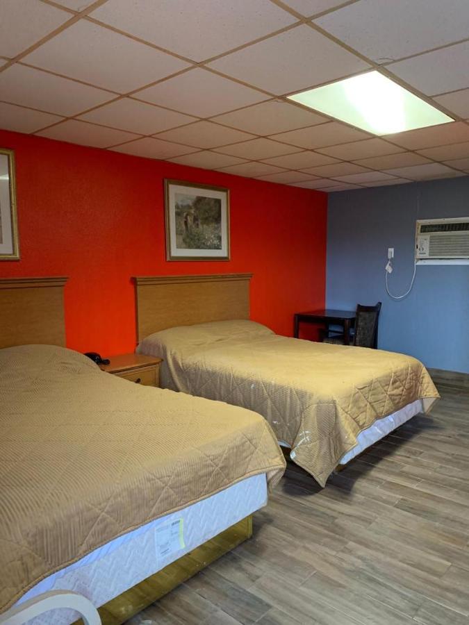 Economy Inn — photo 16