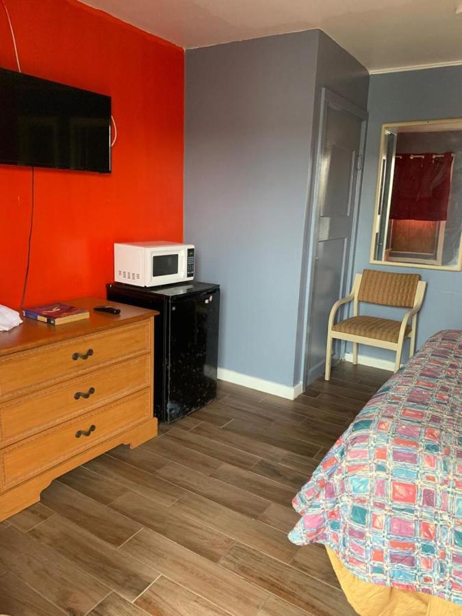 Economy Inn — photo 13