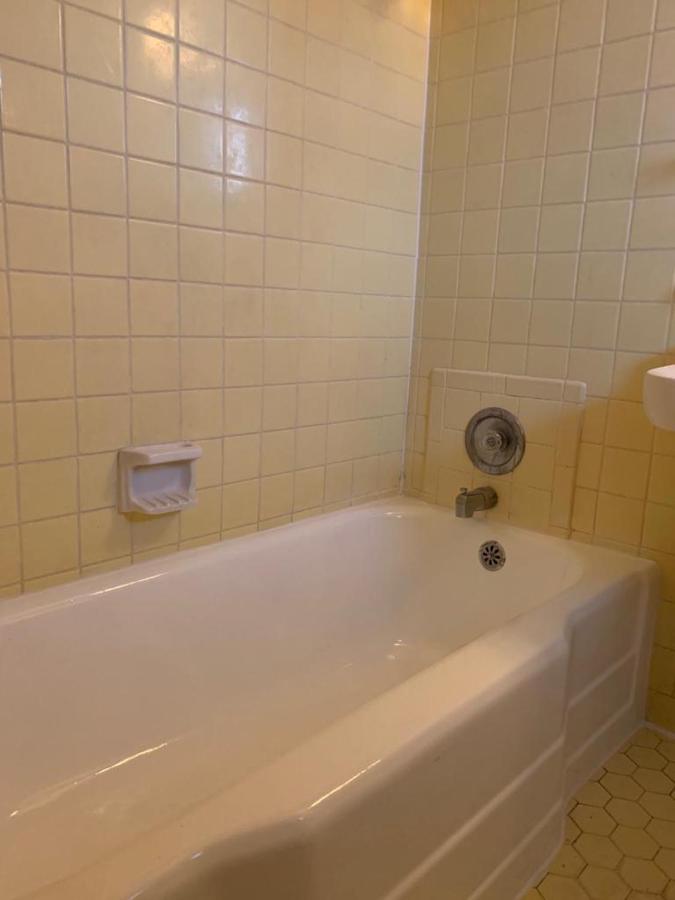 Economy Inn — photo 7
