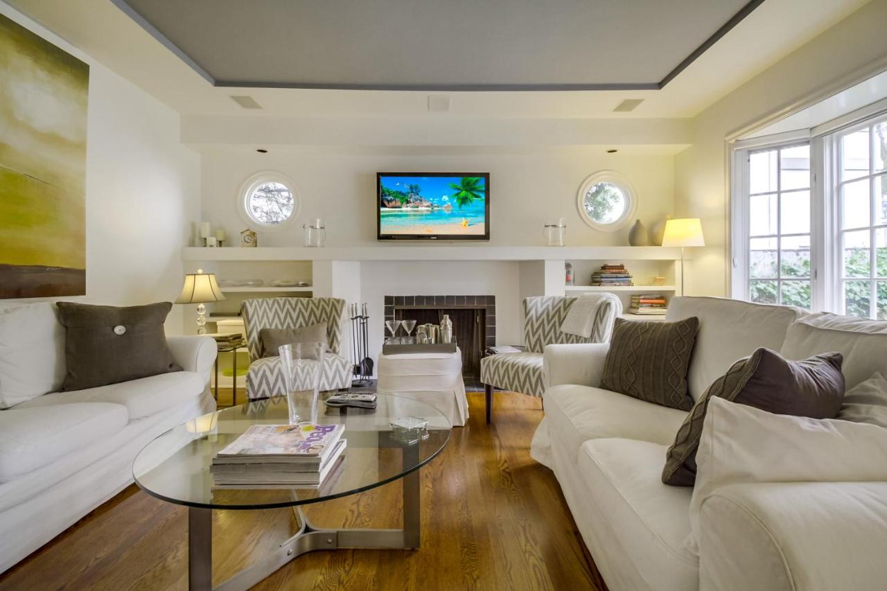 A Touch of Cape Cod in West Hollywood - 5