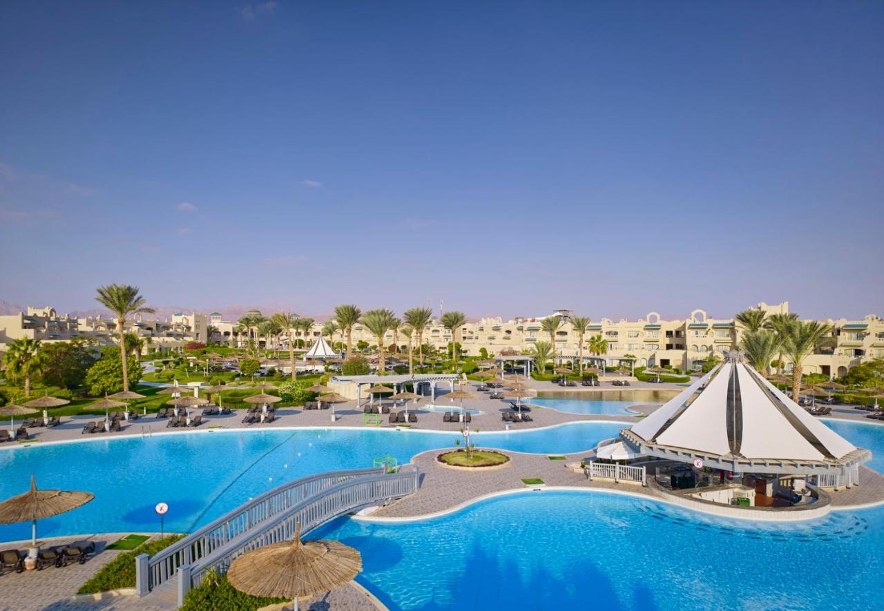 Heated swimming pool: Coral Sea Waterworld Sharm El Sheikh