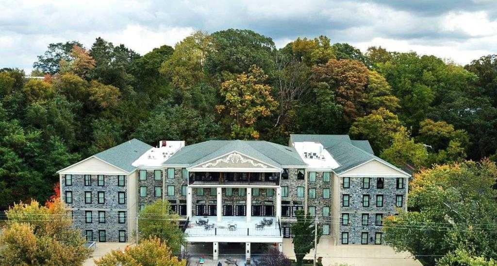 Niagara Crossing Hotel and Spa — photo 14
