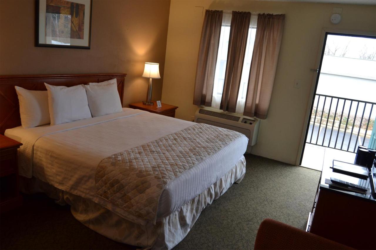Cascades Inn — photo 21