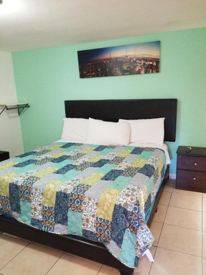 Budget Inn — photo 12
