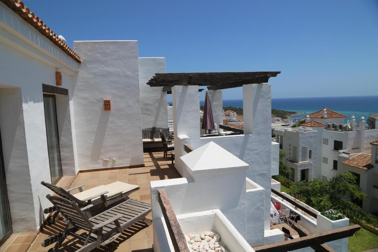 Apartment Penthouse, Alcaidesa, Spain - Booking.com