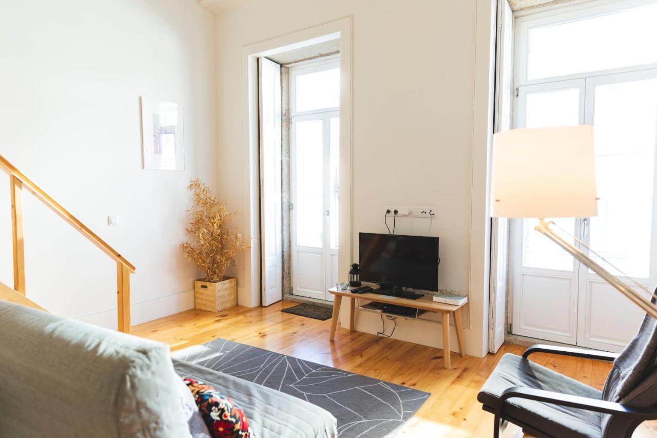Aposentus -Romantic Mezzanine Apartment With a Balcony - 5