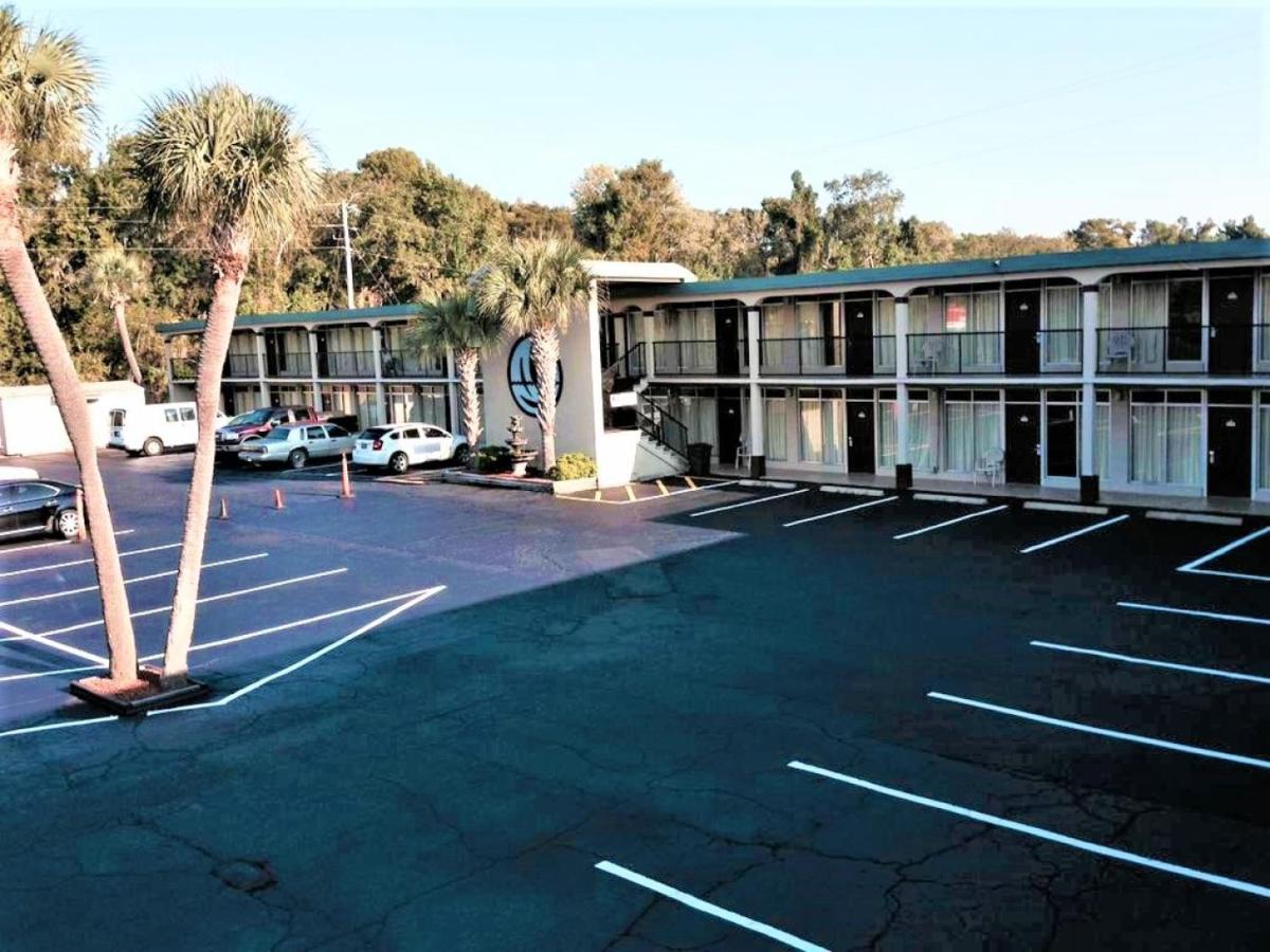 Budget Inn — photo 13