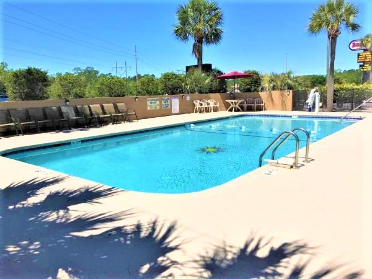 Budget Inn — photo 14