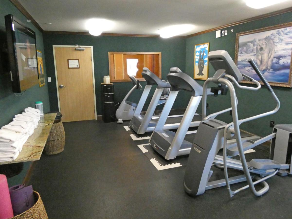 Pike's Waterfront Lodge — photo 15