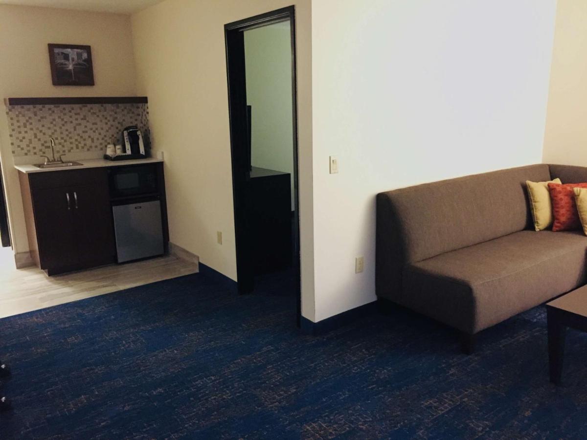 Parkrose Inn and Suites Portland Airport — photo 16