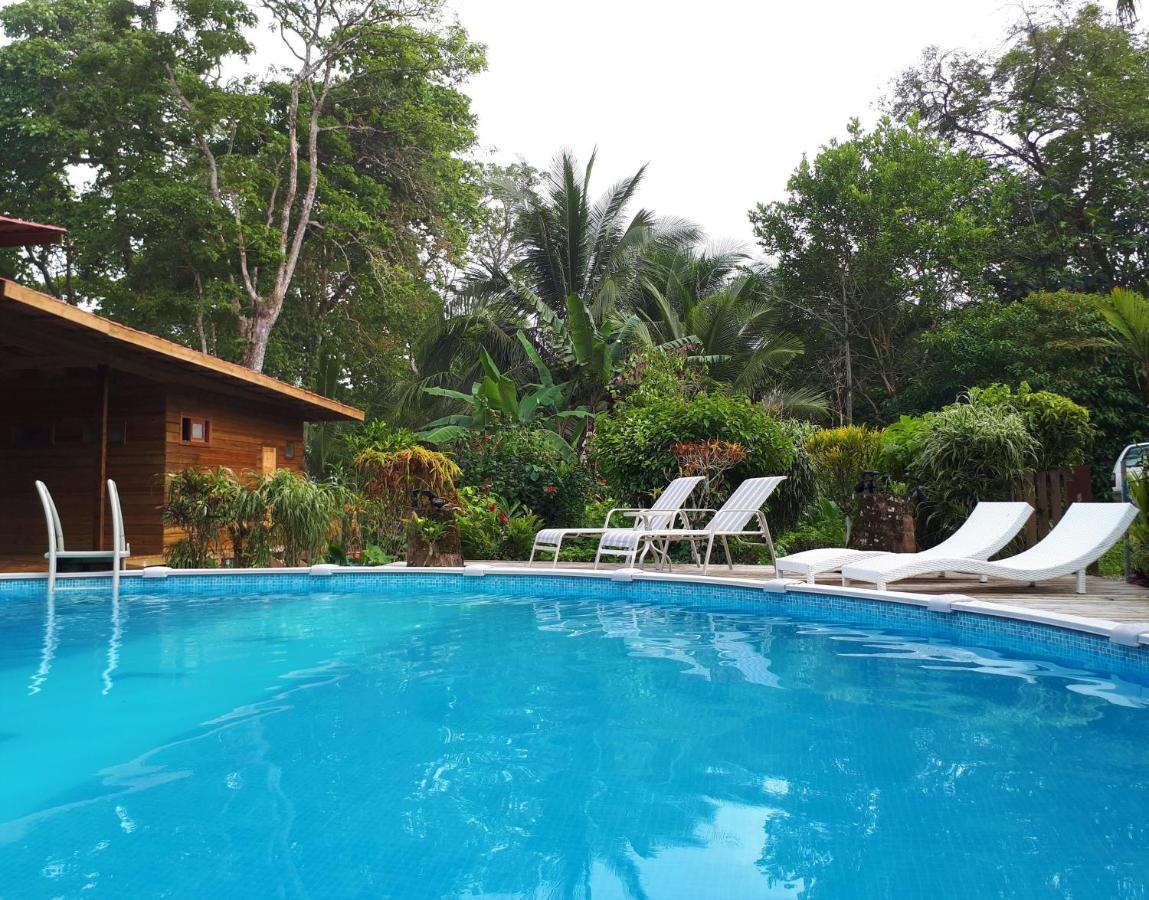Image: Playa Bluff Lodge