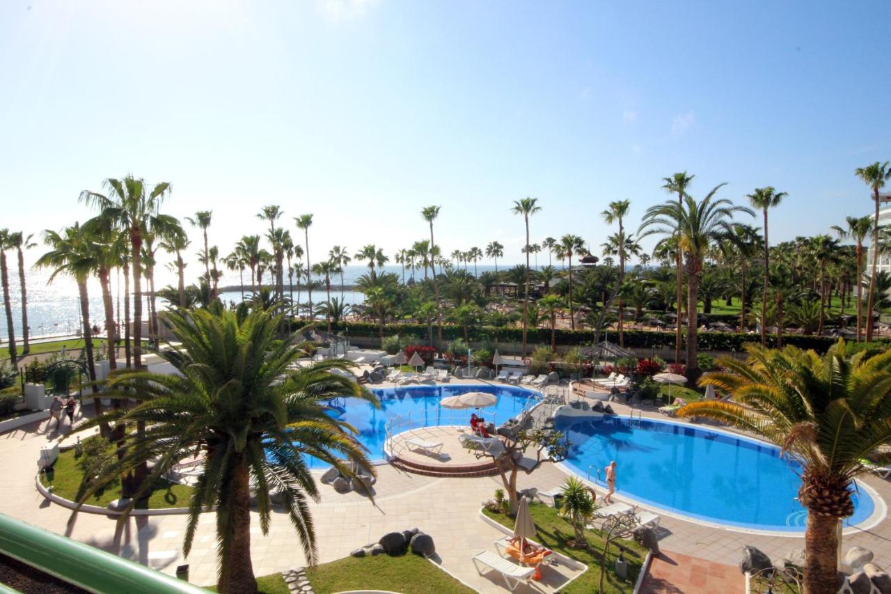 Luxury Apartments in first beach line with pool, Adeje ...