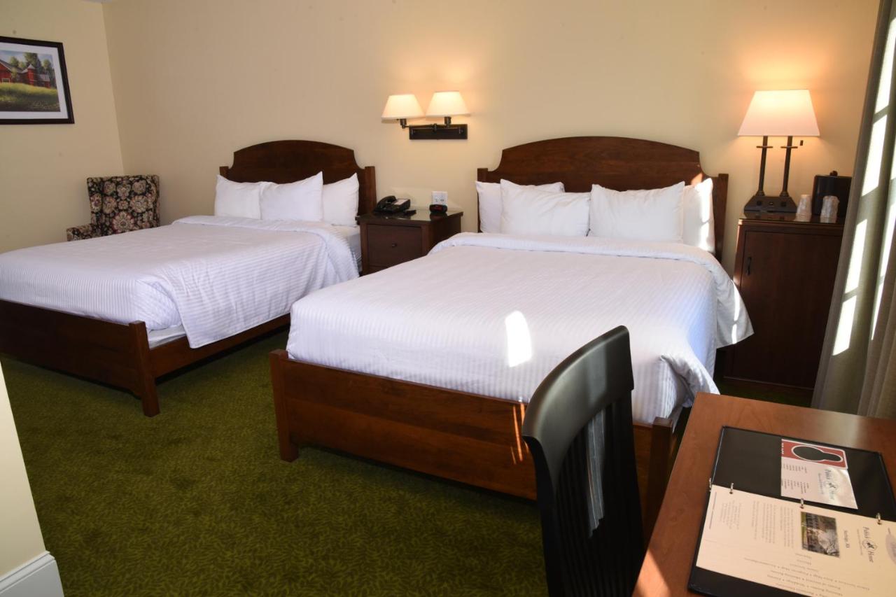 Publick House Historic Inn and Country Motor Lodge — photo 21