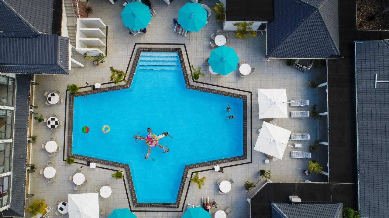 Muri Beach Club Hotel photo