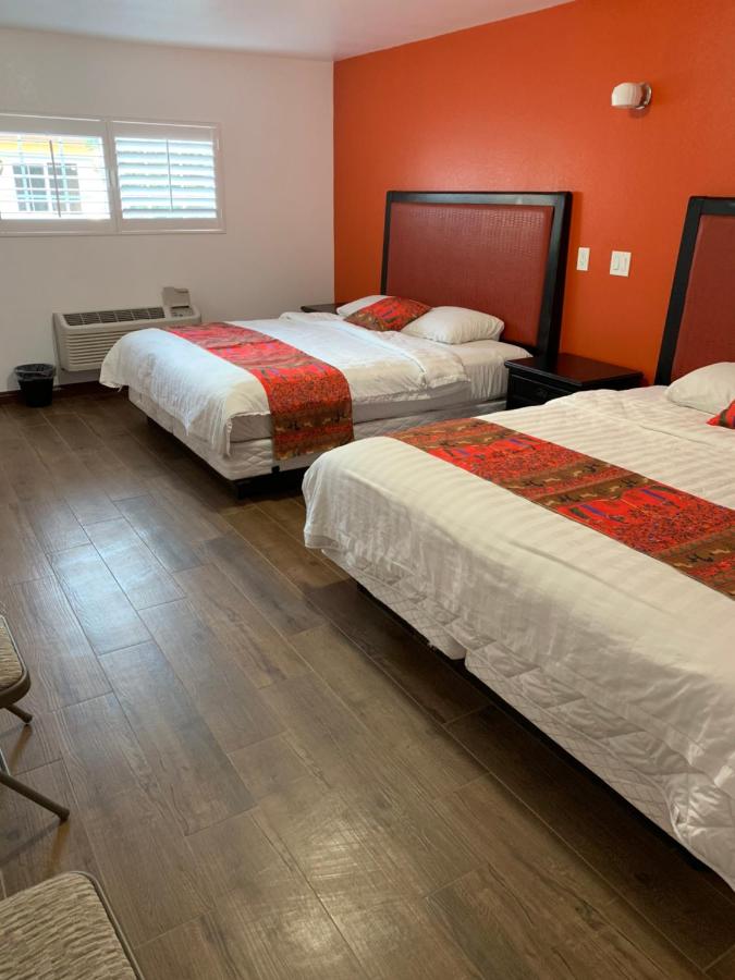 Imperial Suites — photo 12