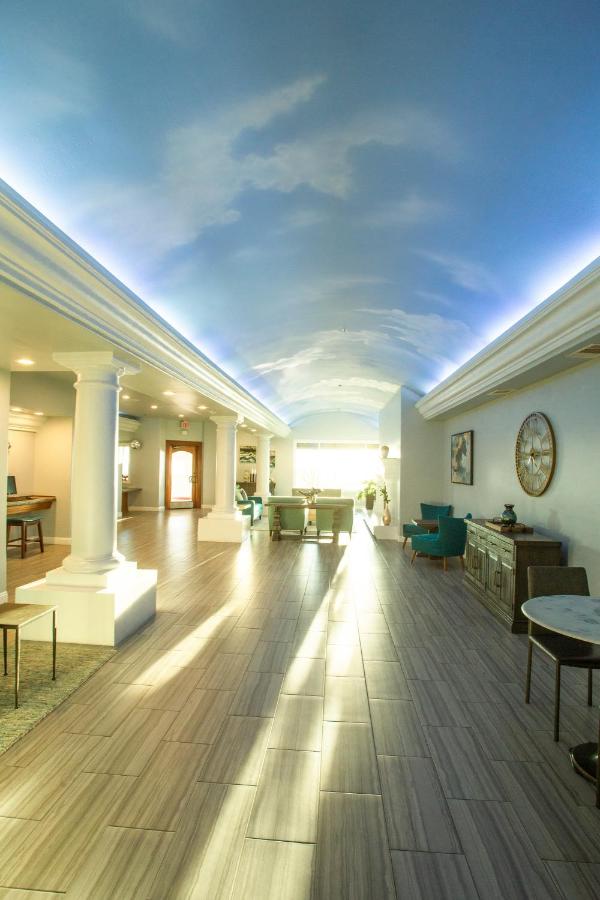 Tamarack Beach Hotel — photo 14
