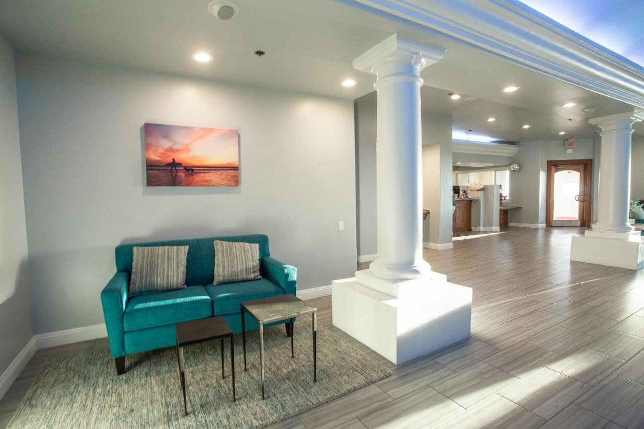 Tamarack Beach Hotel — photo 12