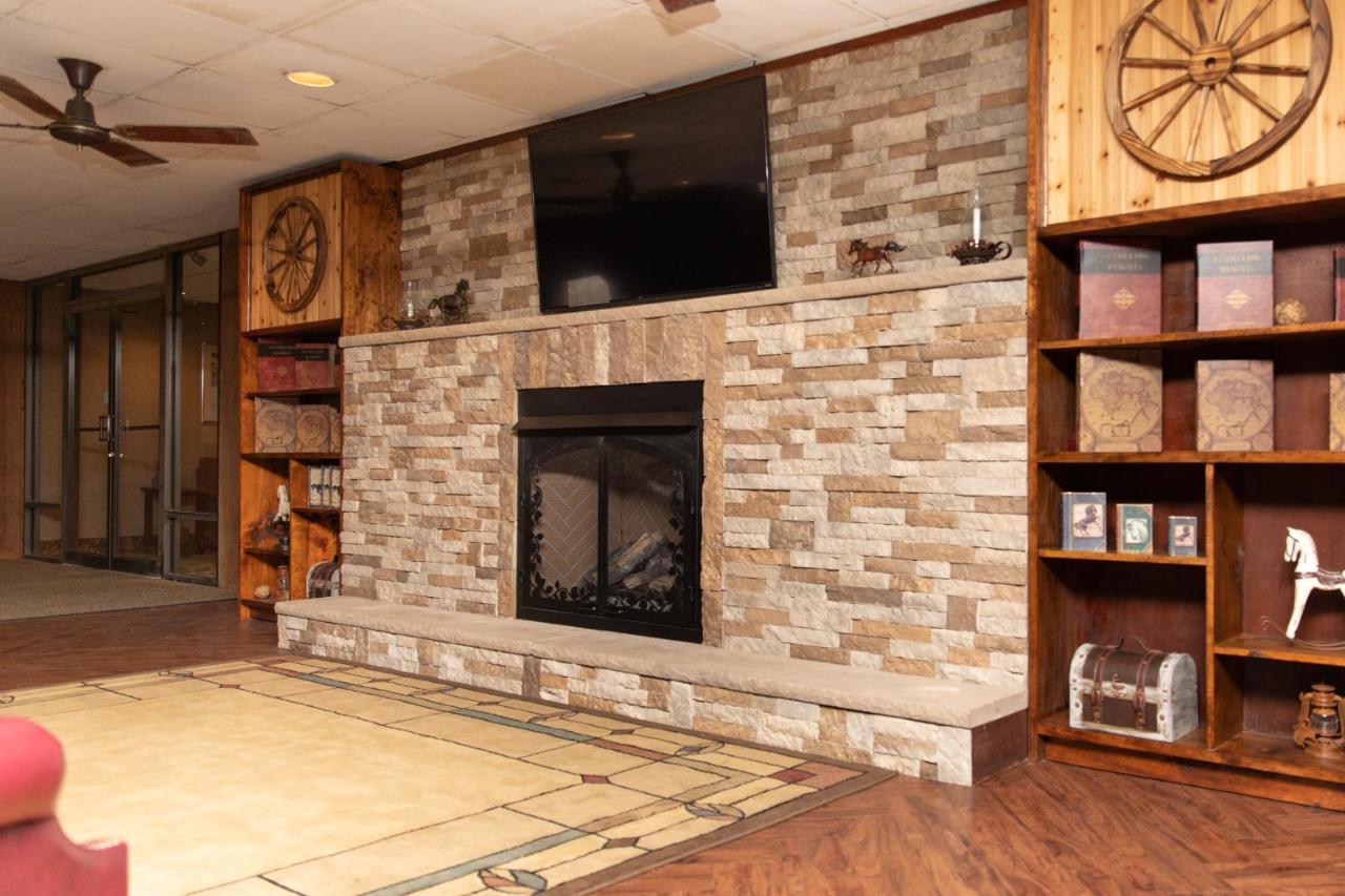 Carriage House Country Club — photo 18