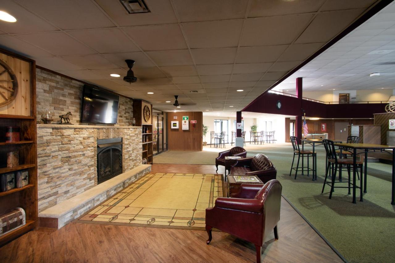 Carriage House Country Club — photo 20
