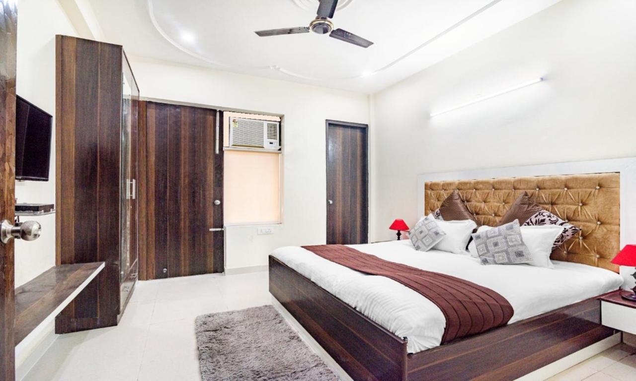 Guesthouse Niketan Medanta Rooms, Gurgaon, India - Booking.com