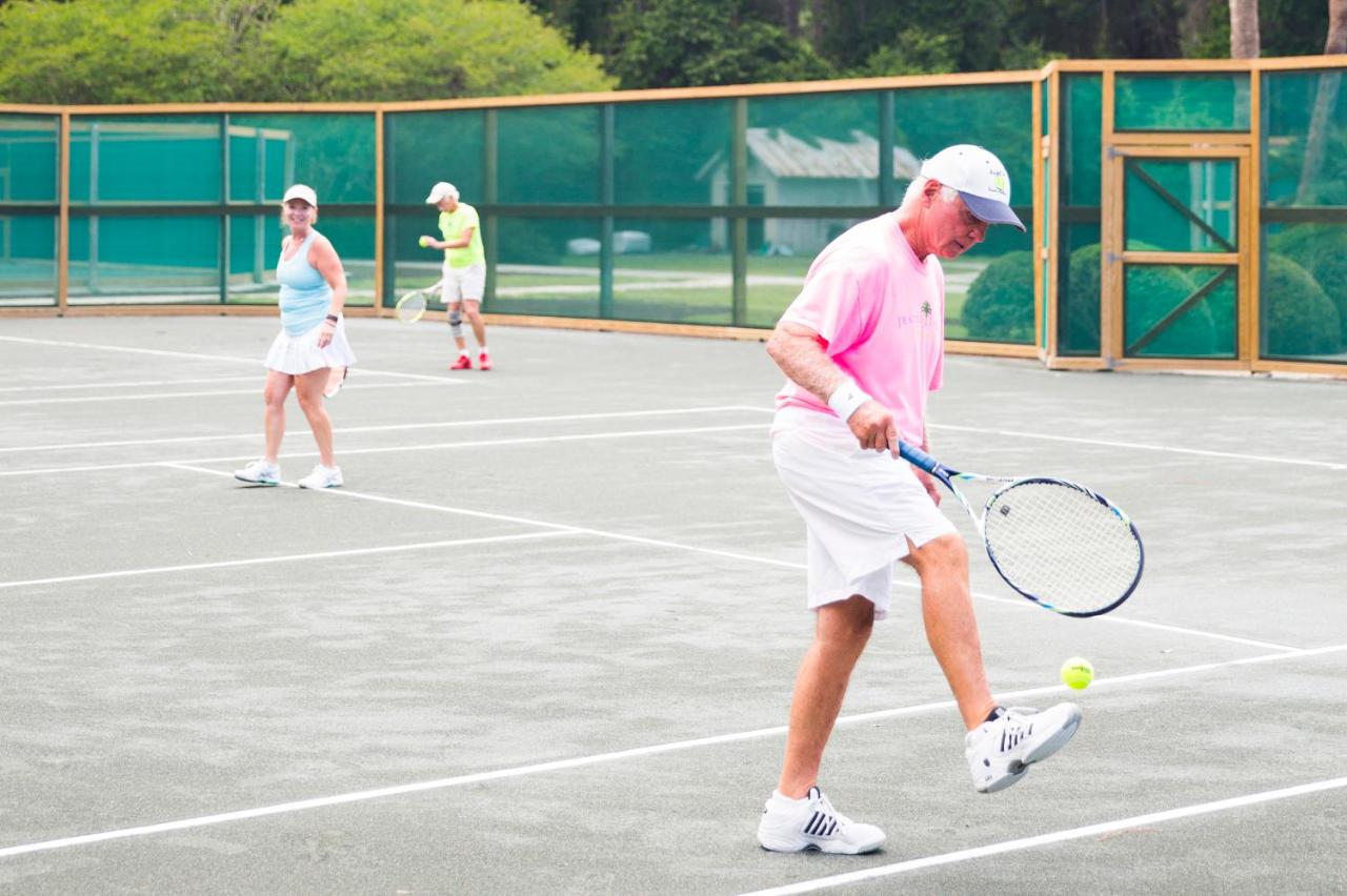 Tennis court: Jekyll Ocean Club Resort