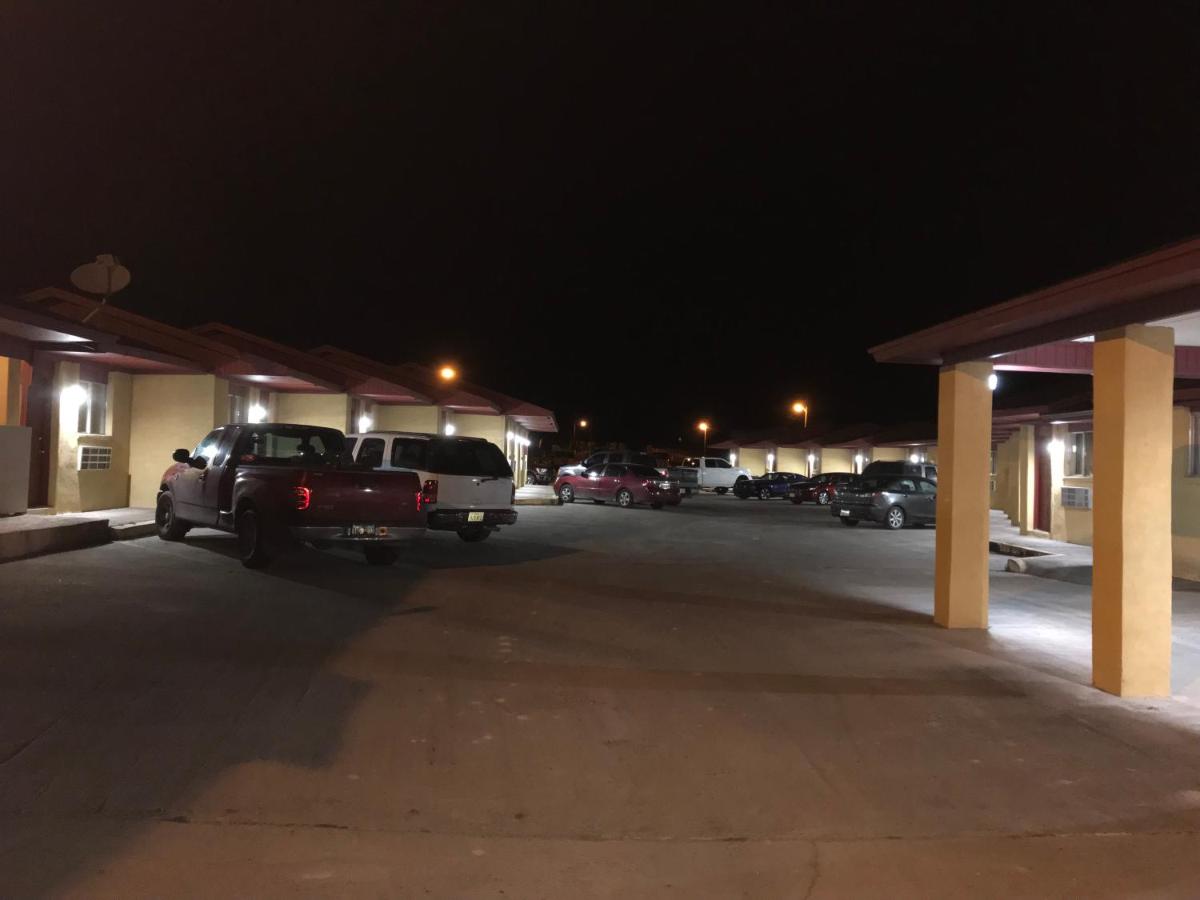 Luxury Inn — photo 19