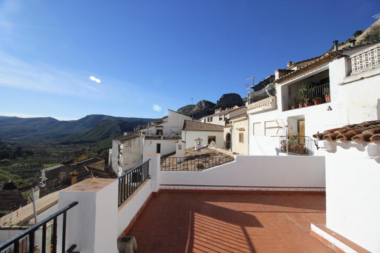 Chulilla Rocks, Chulilla – Updated 2022 Prices