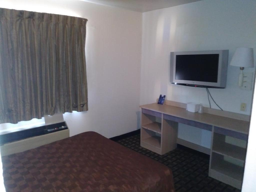 Amarillo Value Inn — photo 12
