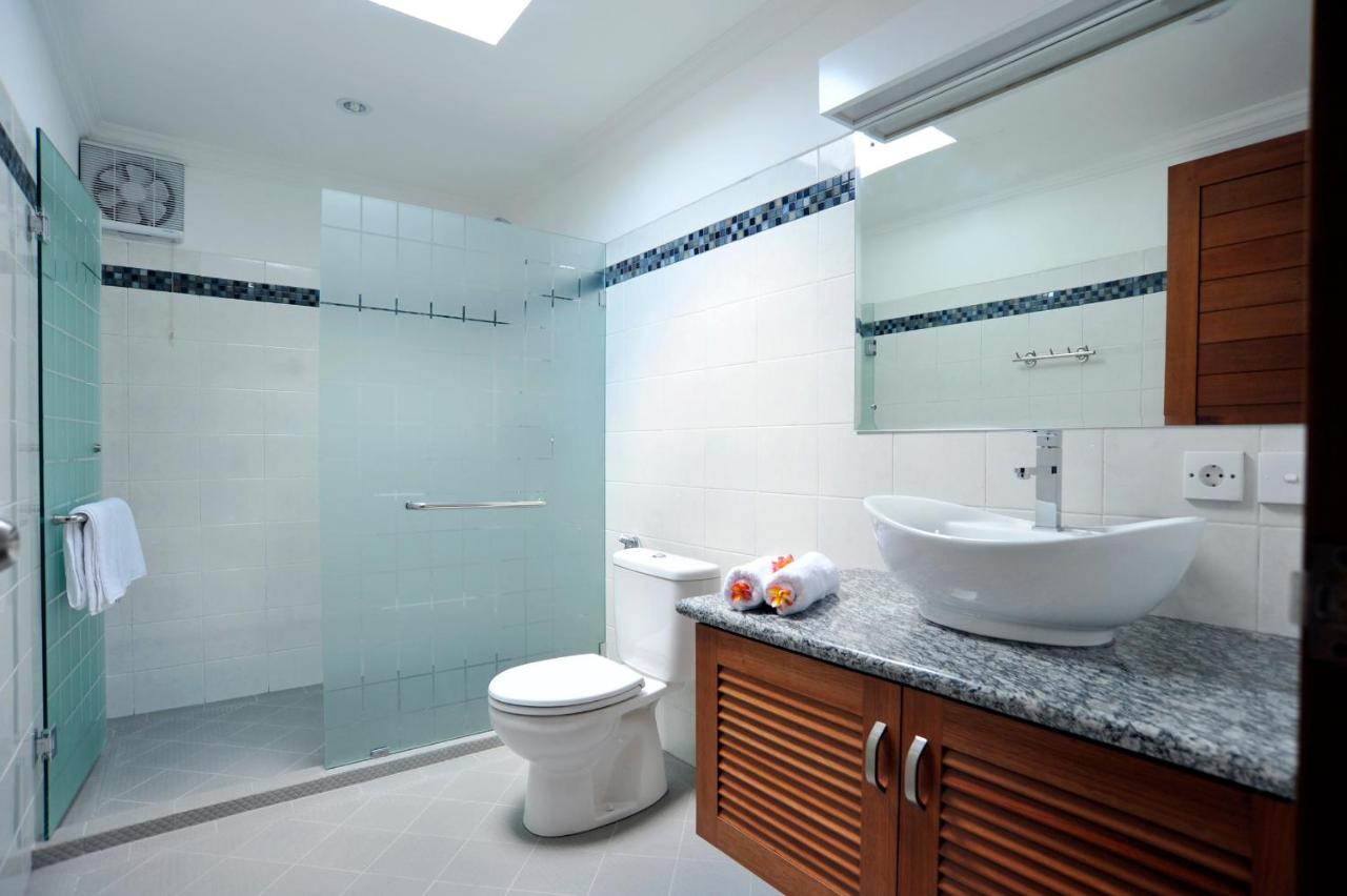 Aquarius Beach Hotel - 3