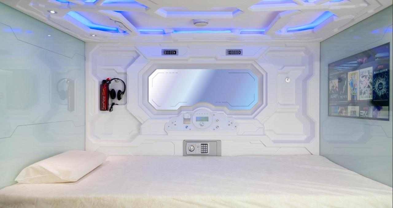 izZzleep Aeropuerto Terminal 2 - 2