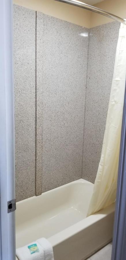 Thr-Rift Inn Motel — photo 11
