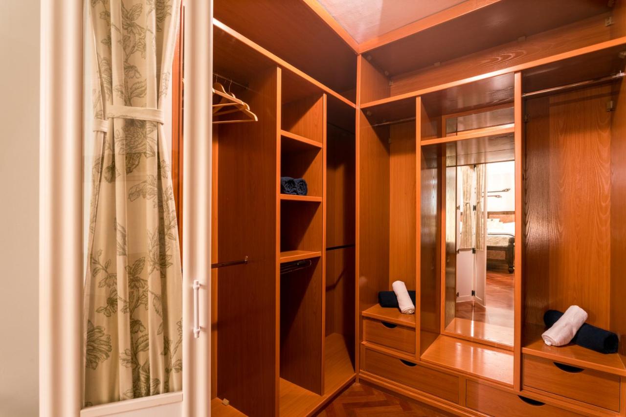 Chic & New Sevilla Intramuros (España Sevilla) - Booking.com