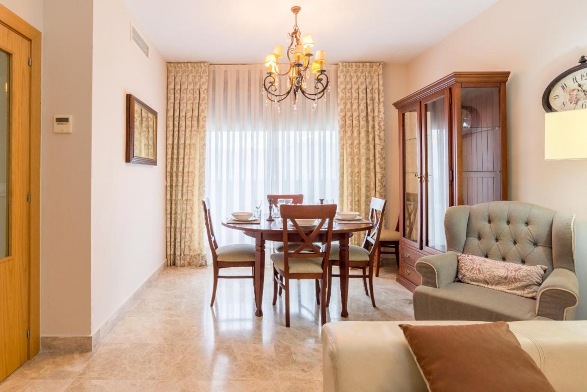 FAMILY Luxury apartment in City center y Station central and ...