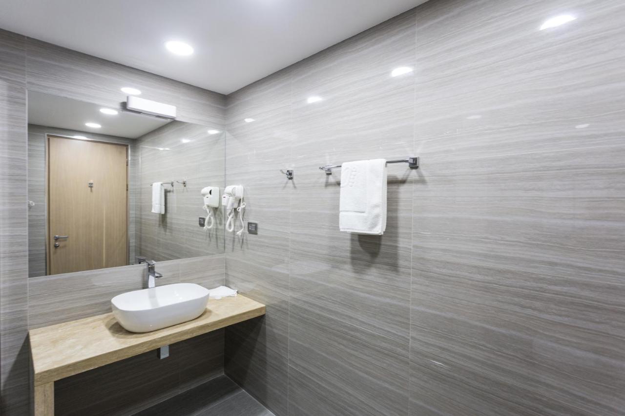 President Hotel by Hrazdan Hotel CJSC photo