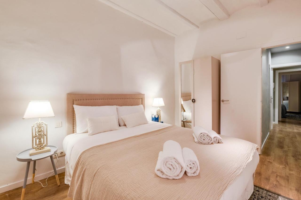 Sweett - The Gothic - 2