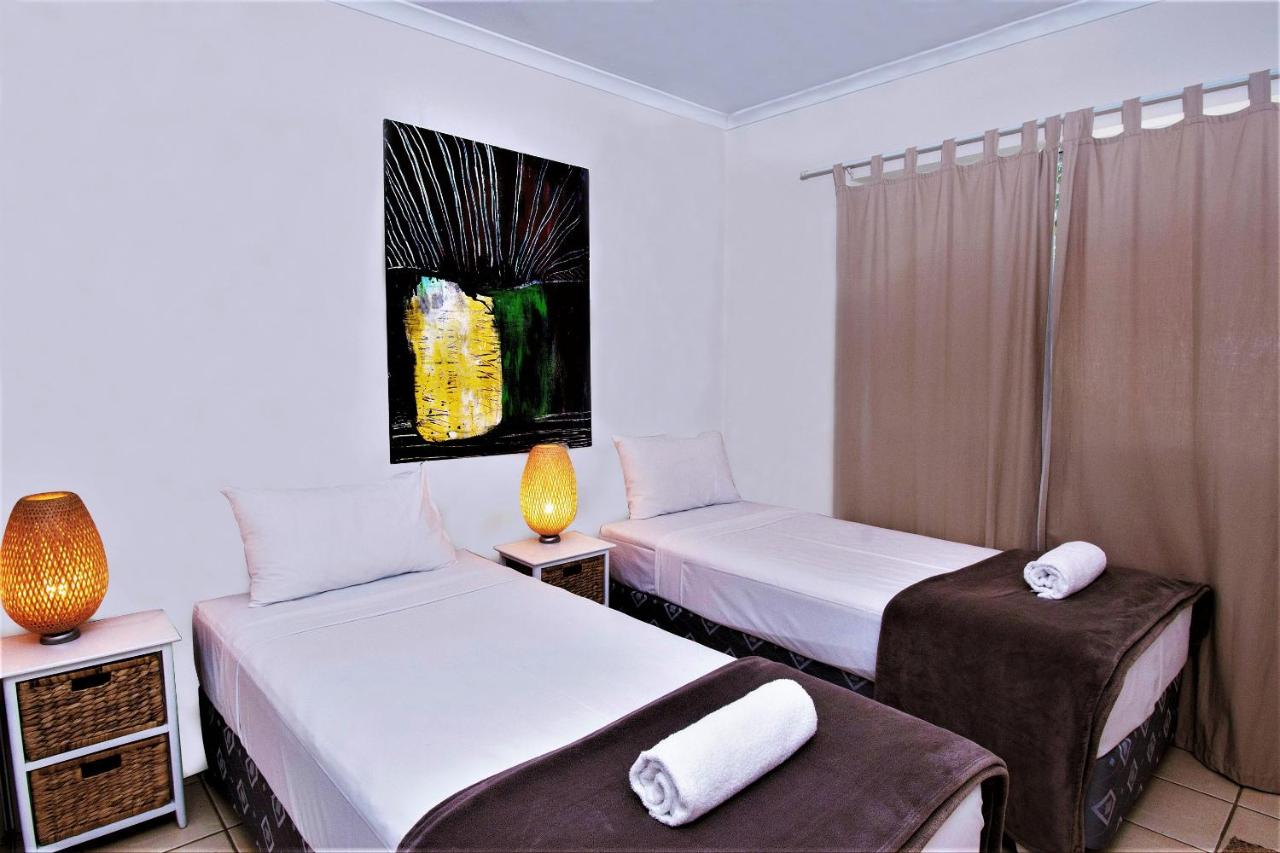 Sanctuary Lake Apartments photo