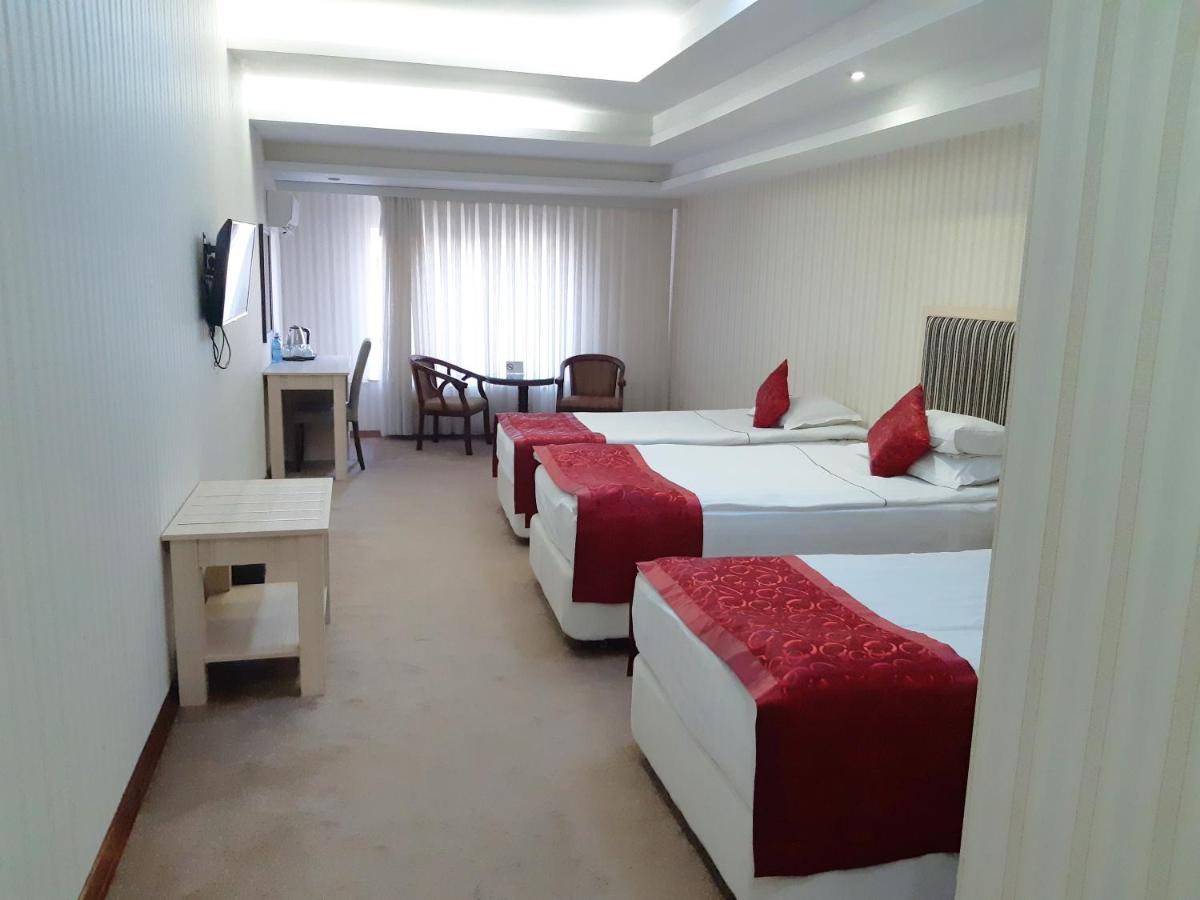 Royal Hotel photo
