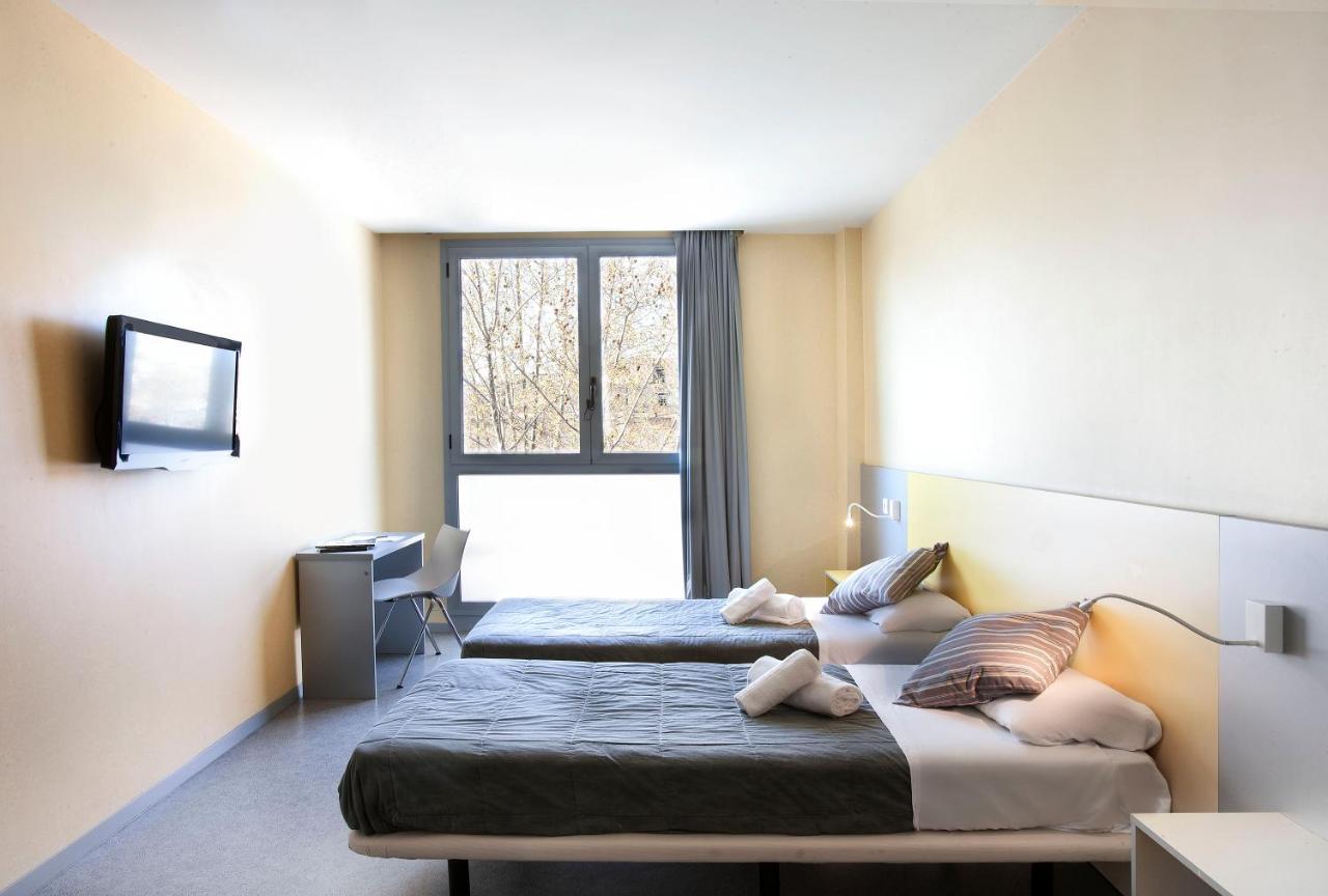 Twentytu Hostel Barcelona - 2