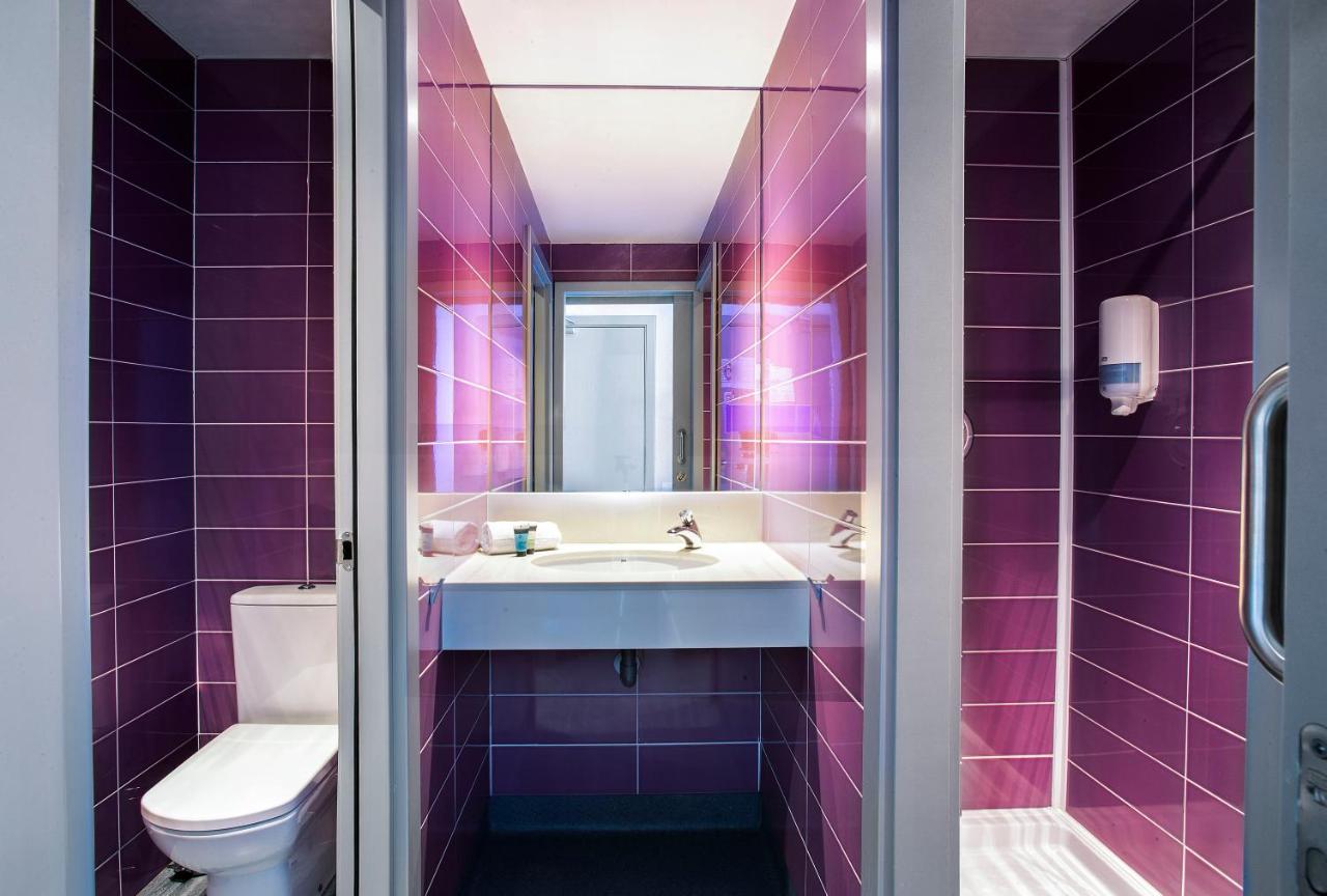 Twentytu Hostel Barcelona - 3