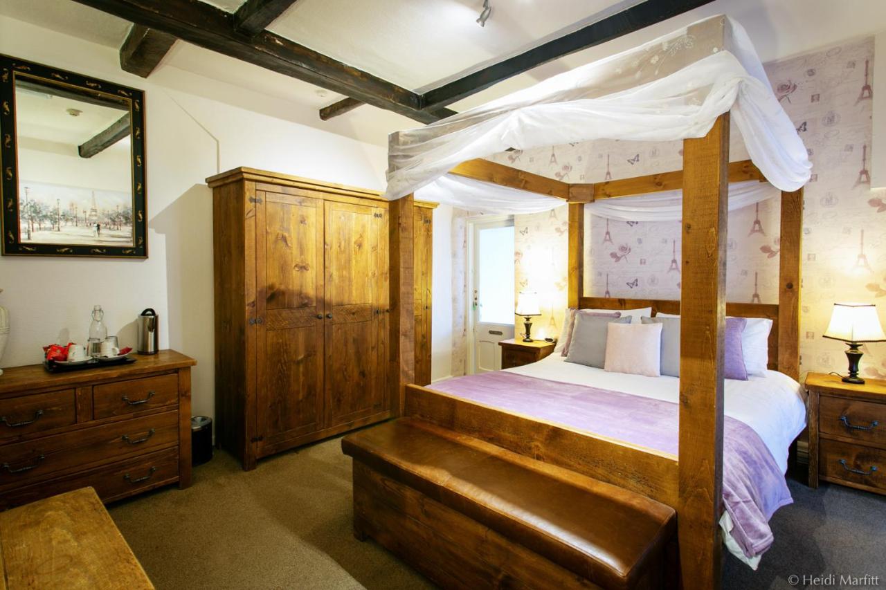 The Old Hall Inn - Laterooms