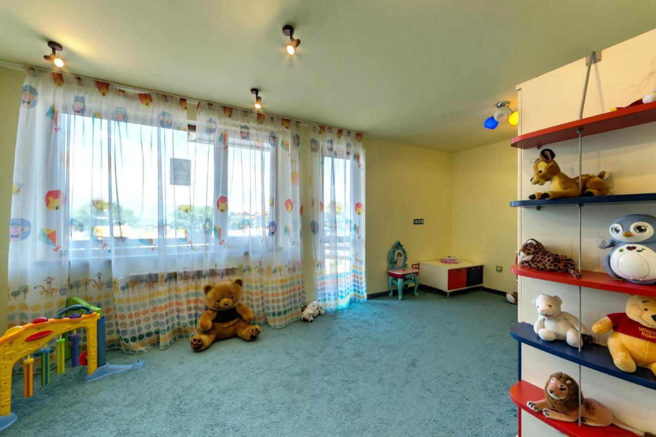 Belvedere Holiday Club photo