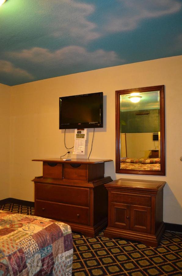 Economy Inn — photo 12