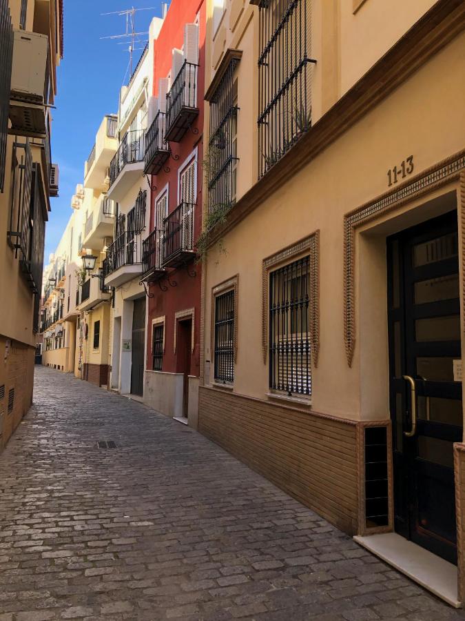Serva La Bari Apartment, Seville, Spain - Booking.com