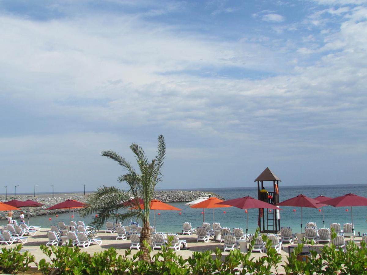 Hotel, plaża: Mirage Bab Al Bahr Beach Resort